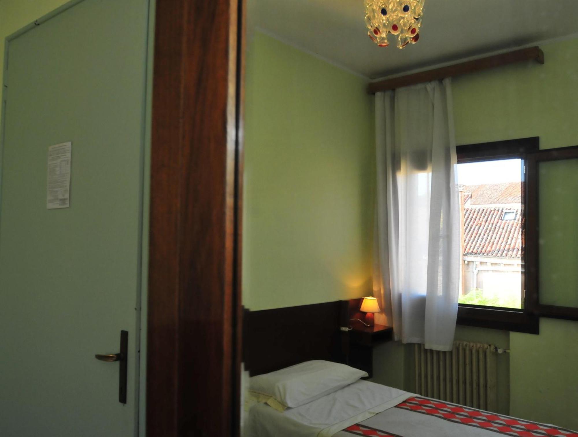 Locanda Sant'Anna Hotel Venesia Ruang foto